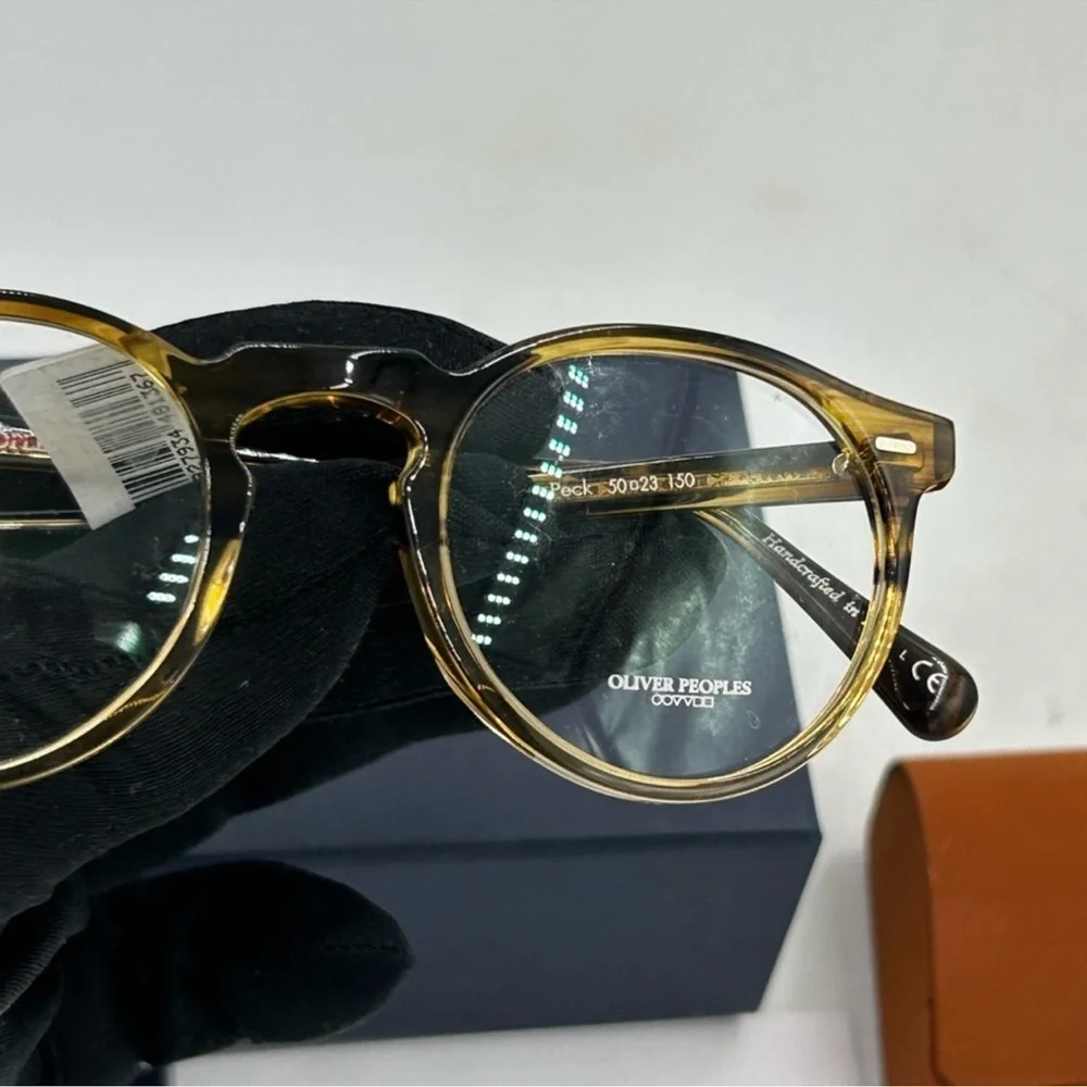 Unisex Gucci, Oliver Peoples Gregory Peck collaboration, eyeglasses made Italy